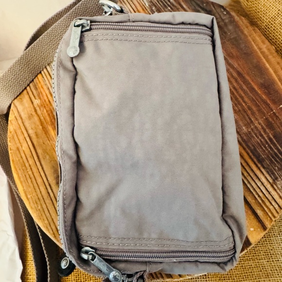 NWT Kipling Convertible Merryl Bag Waist Pack Crossbody 2 in One zipper purse - Picture 8 of 14